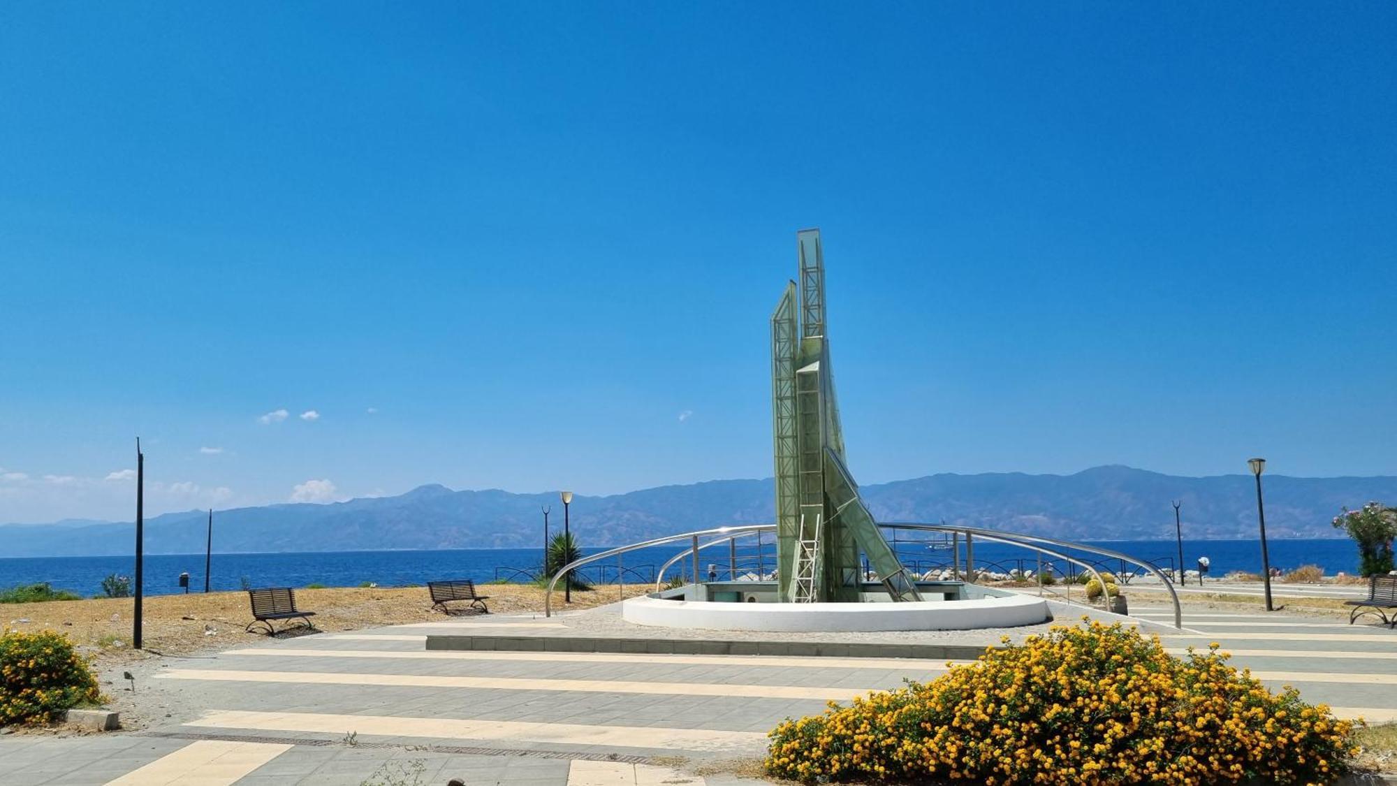 La Casa Sul Viale Lägenhet Reggio di Calabria Exteriör bild