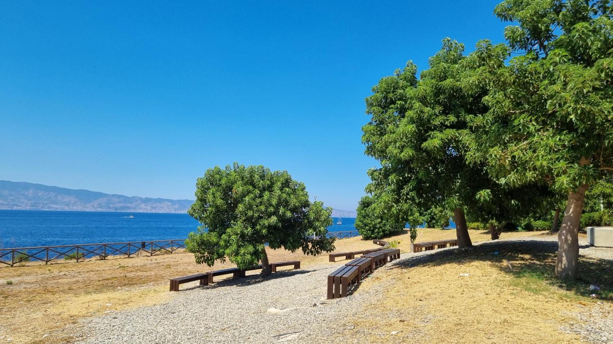 La Casa Sul Viale Lägenhet Reggio di Calabria Exteriör bild
